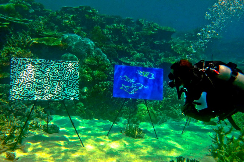 Illustration for article titled The Astonishing Treasures of Underwater Art Galleries